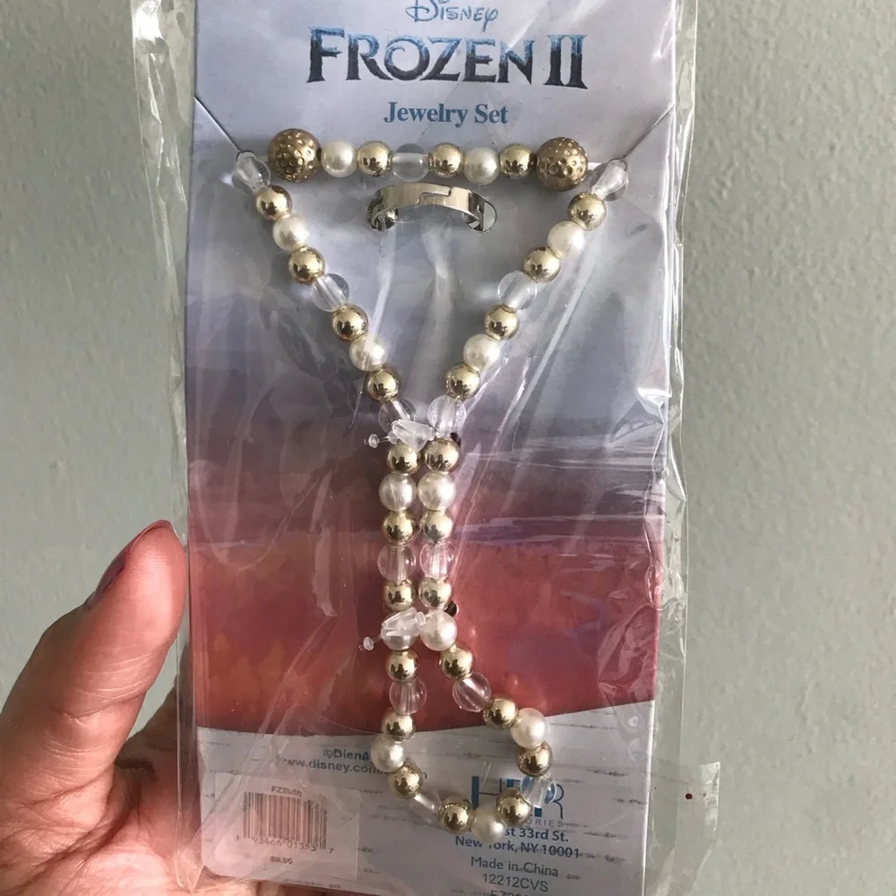 Frozen II Jewelry Set NWT